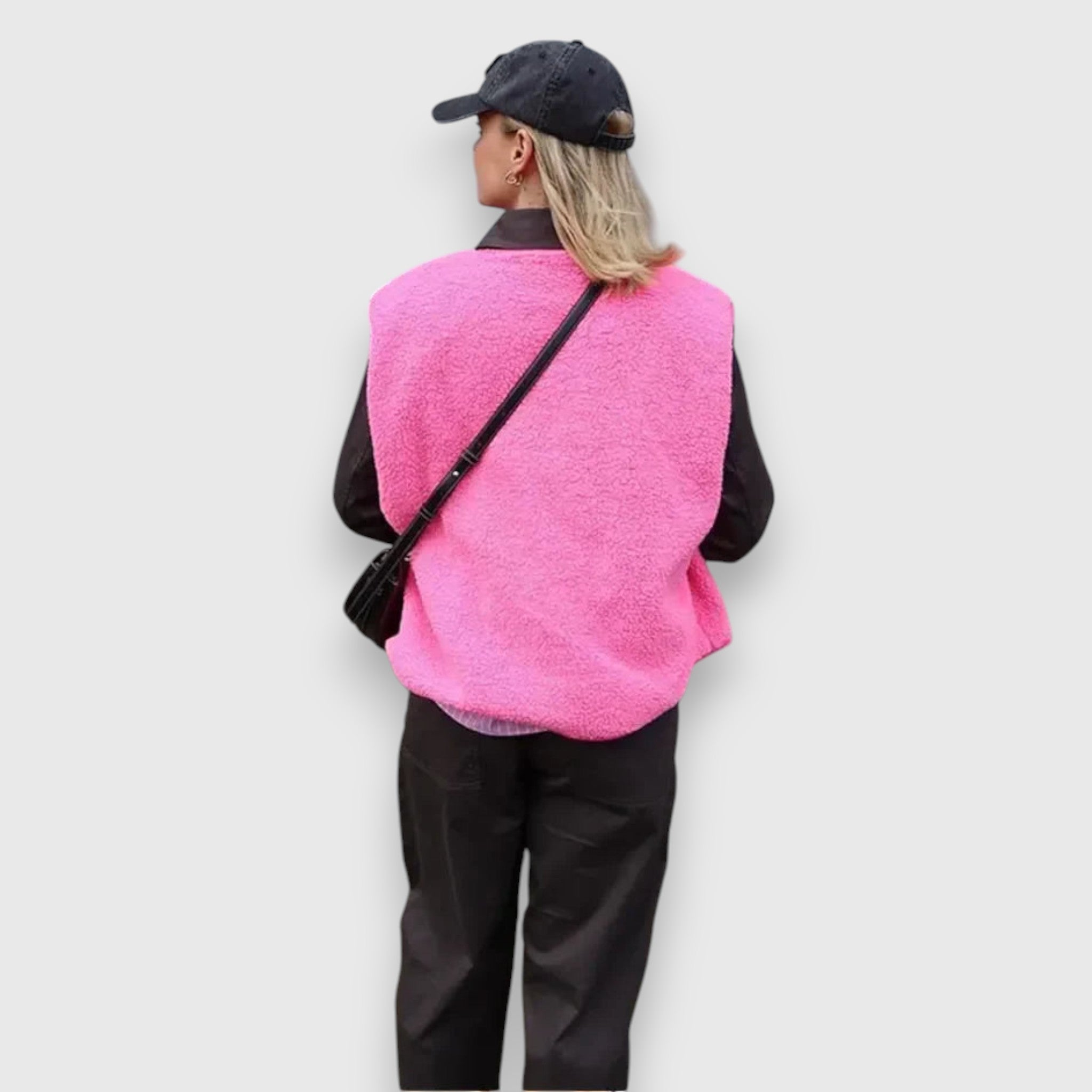 Milena – Vest