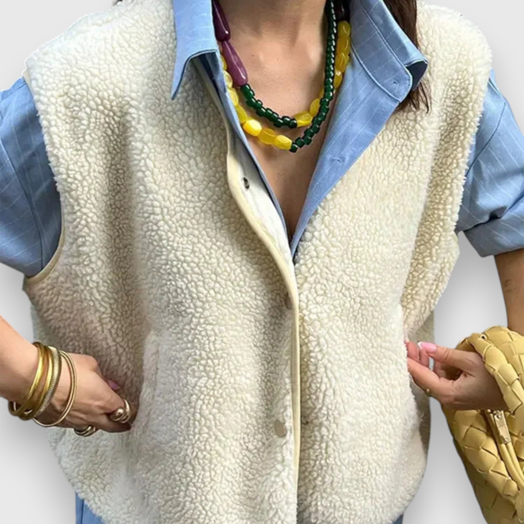 Milena – Vest